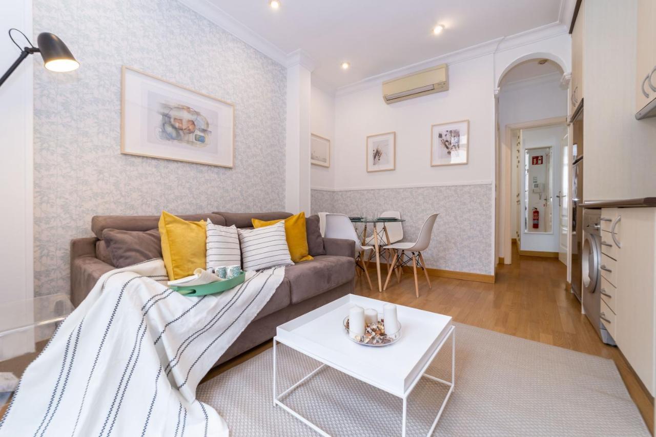 Apartamentos Gran Via Madrid Eksteriør billede