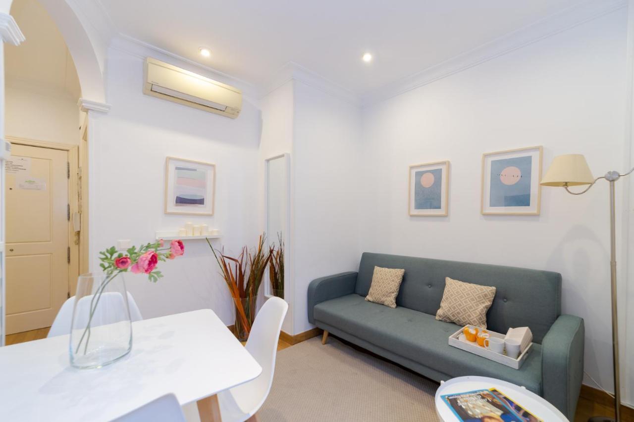 Apartamentos Gran Via Madrid Eksteriør billede