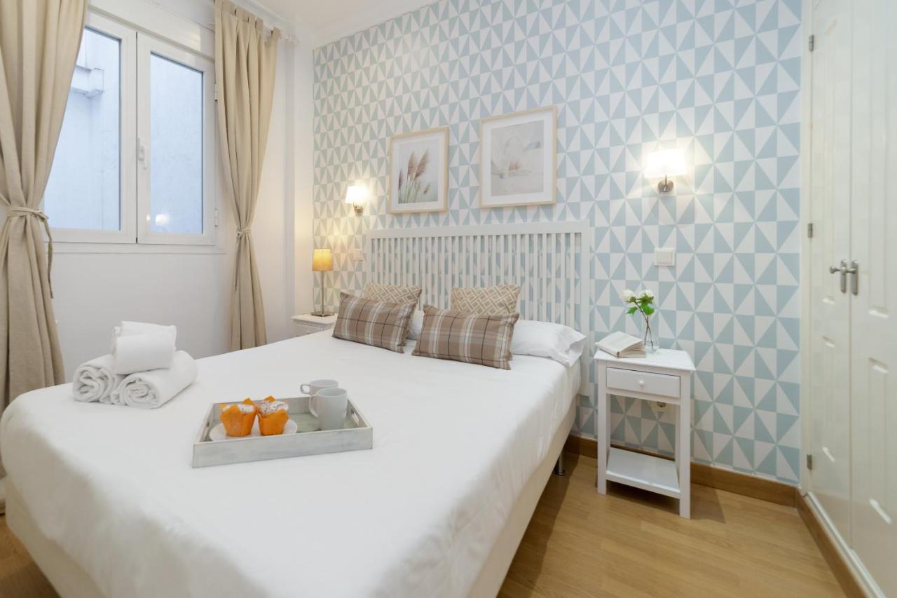 Apartamentos Gran Via Madrid Eksteriør billede